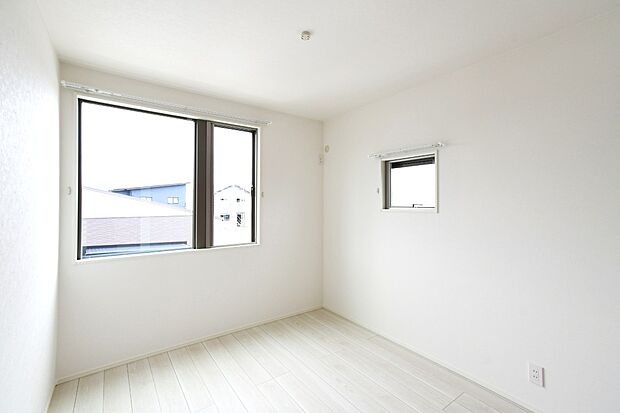 【洋室】洋室B 2階は4室確保!子ども部屋もしっかり取れます。自分だけの空間が嬉しい♪※施工事例です。実物とは異なります。