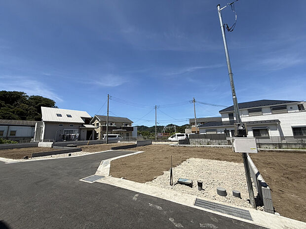 販売現地