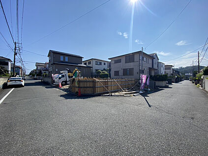 販売現地