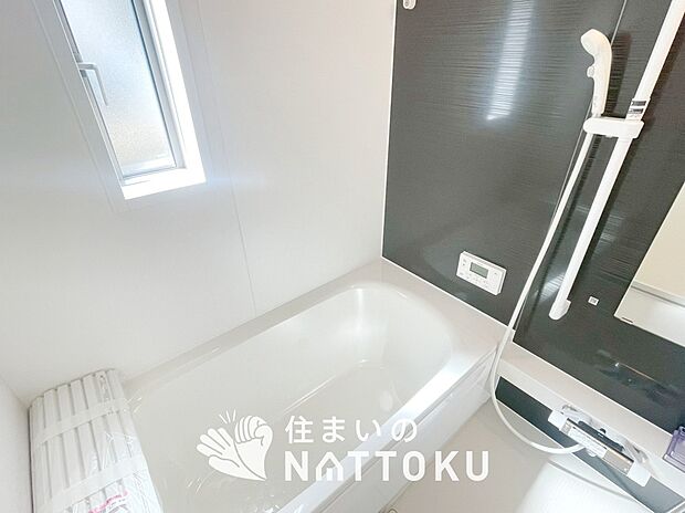 現地写真(浴室)
浴室暖房乾燥機付き。1坪タイプで広々です。