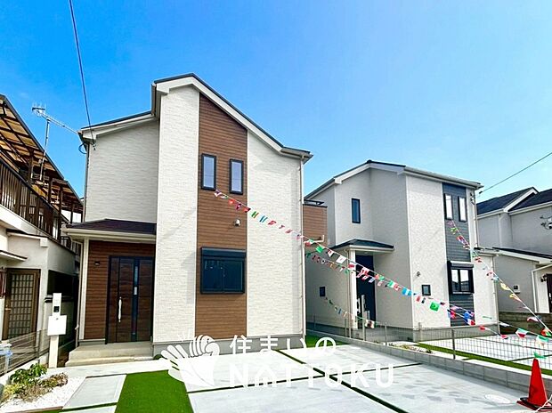 現地写真(街並み)
全2邸
駐車2台可能