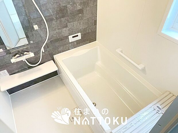 現地写真(浴室)
浴室暖房乾燥機付き。1坪タイプで広々です。