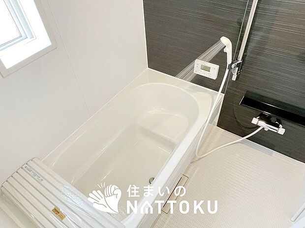 現地写真(浴室)
浴室暖房乾燥機付き。1坪タイプで広々です。