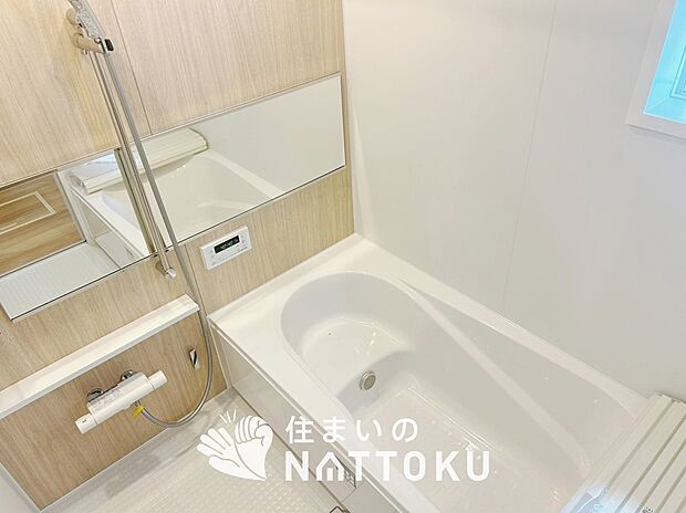 現地写真(浴室)
浴室暖房乾燥機付き。1坪タイプで広々です。