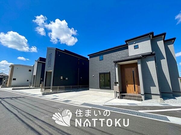 現地写真（街並み）
全４邸
駐車２台可能