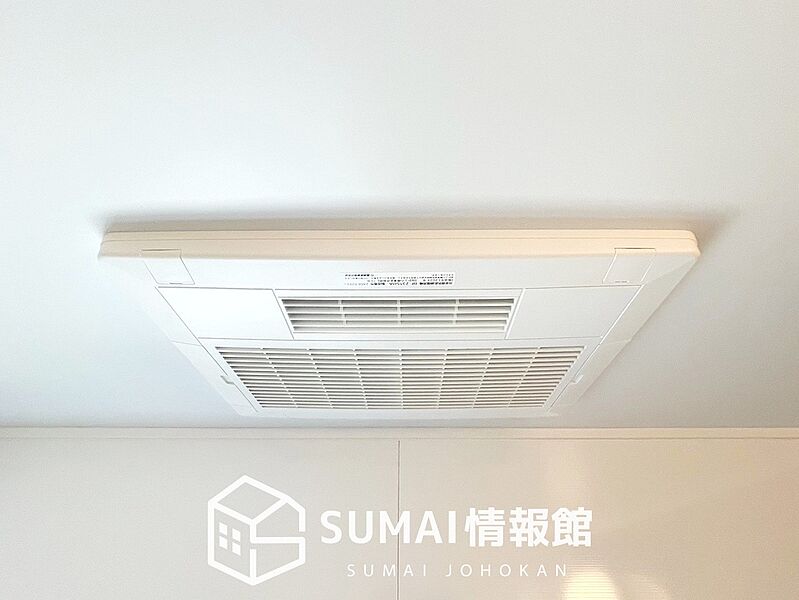 電気式浴室暖房換気乾燥機