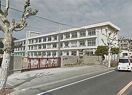 姫路市立八幡小学校 990ｍ(徒歩13分)