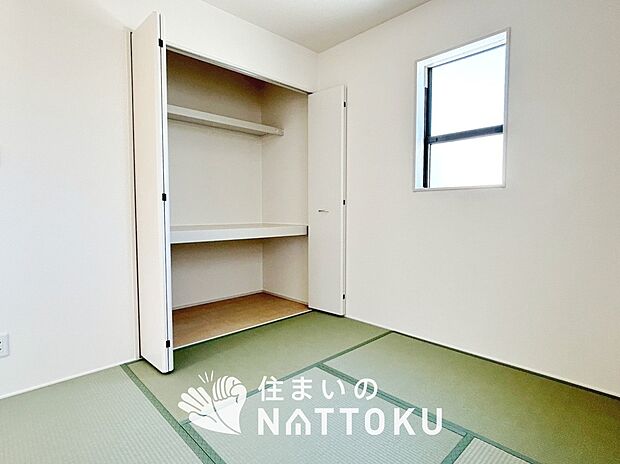 【現地写真(和室)】大壁仕様の新和室。くつろぎの空間です。