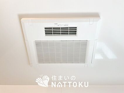 電気式浴室暖房換気乾燥機