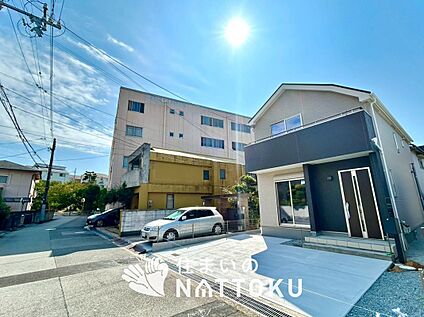 現地写真（前道含む外観）