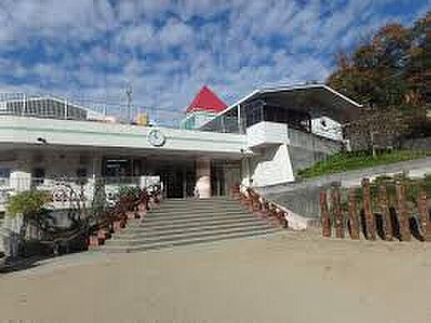 幼保連携型認定こども園チコハウス山びここども園(約1,900m)