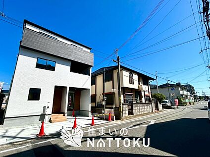 現地写真（前道含む外観）