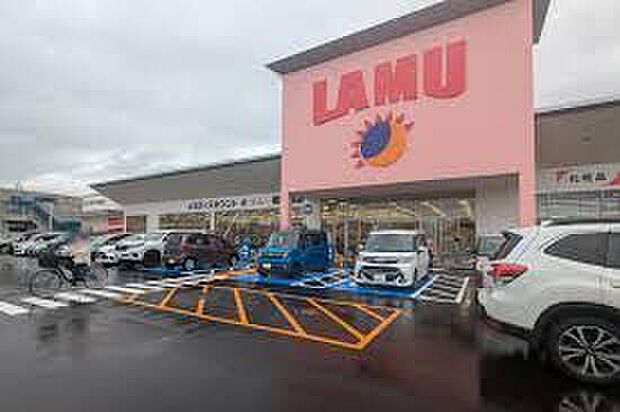 ラ・ムー 明石南店(約850m)