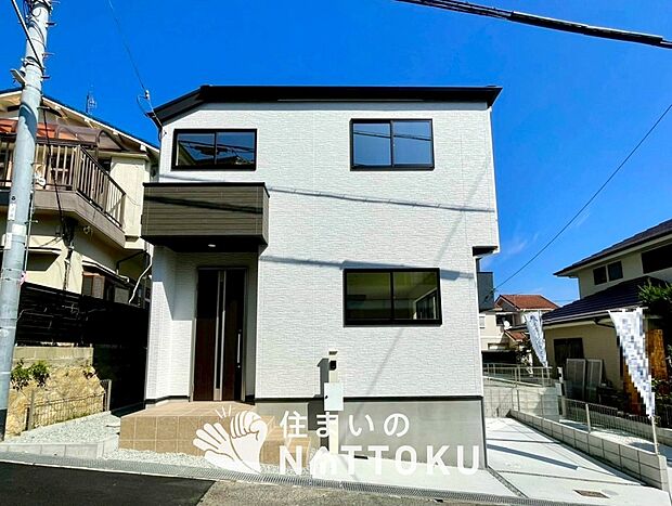 【現地写真(外観)【2号地】】断熱性、気密性を高める工夫で一年中ずっと心地よく暮らせる、高気密・高断熱です。