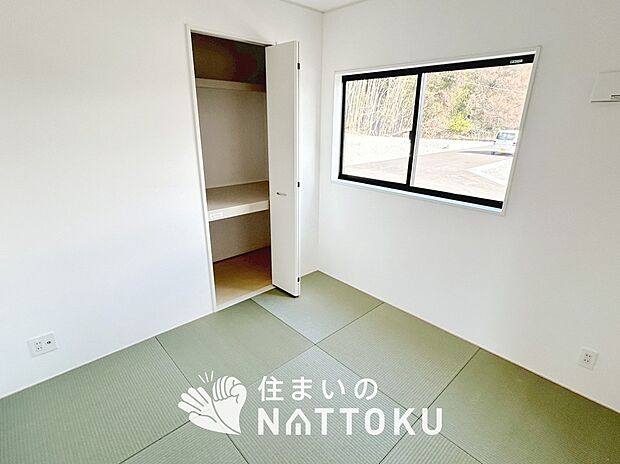 【現地写真(和室)】大壁仕様の新和室。くつろぎの空間です。