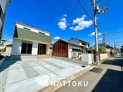 現地写真（前道含む外観）