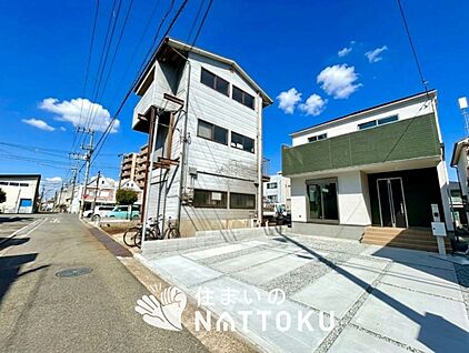 現地写真（前道含む外観）