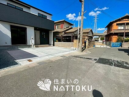 現地写真（前道含む外観）