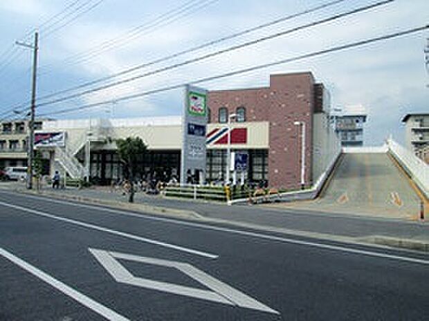 マルアイ本荘店（約530m）