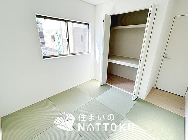 【現地写真(和室)】大壁仕様の新和室。くつろぎの空間です。