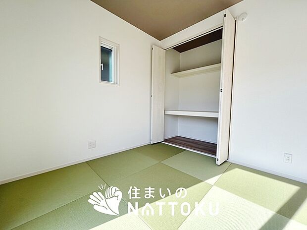 【現地写真(和室)】大壁仕様の新和室。くつろぎの空間です。