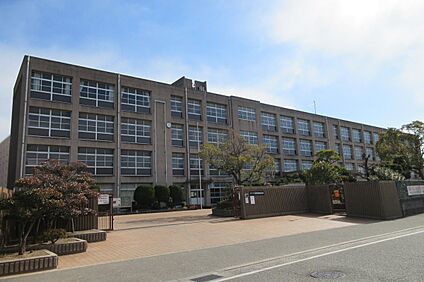 加古川市立平岡南中学校 500ｍ(徒歩7分)