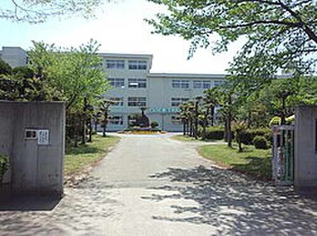 加古川市立陵北小学校(約160m)