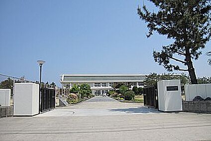 南あわじ市立西淡中学校 1700ｍ(徒歩22分)