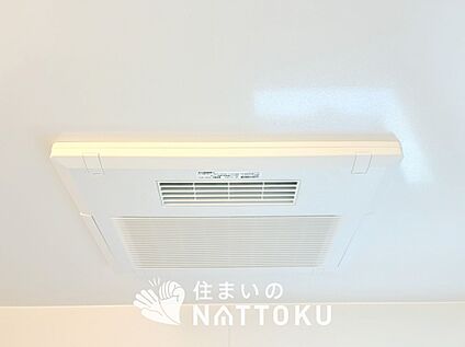 電気式浴室暖房換気乾燥機