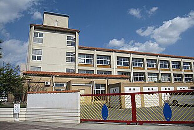 明石市立二見西小学校(約620m)