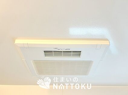 電気式浴室暖房換気乾燥機