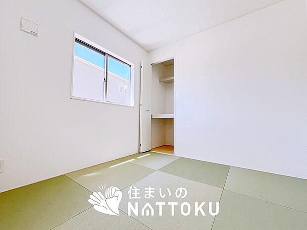【現地写真(和室)】大壁仕様の新和室。くつろぎの空間です。
