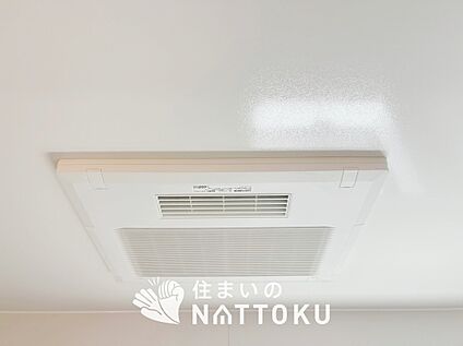 電気式浴室暖房換気乾燥機