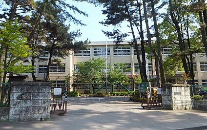 加古川市立浜の宮中学校 1400ｍ(徒歩18分)