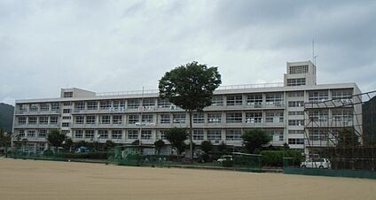 西脇市立西脇中学校 1600ｍ(徒歩20分)