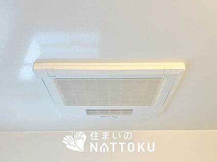 電気式浴室暖房換気乾燥機