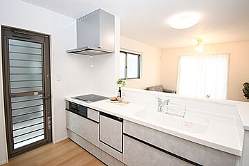 太陽光6.60kW搭載 ZEH住宅 松山市余戸中建売(1)(2) その他