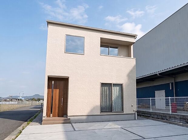楽しい家族団らんもできる広々のLDKがある住まいです♪※外観はイメージです。実際の建物とは異なります。