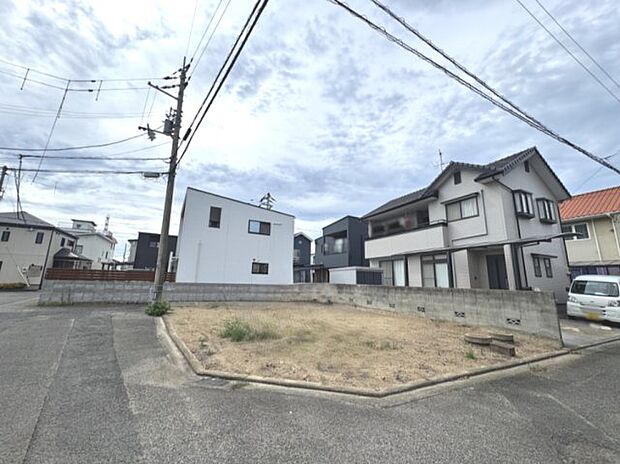 建築前の現地写真です。撮影年月:2026年8月撮影