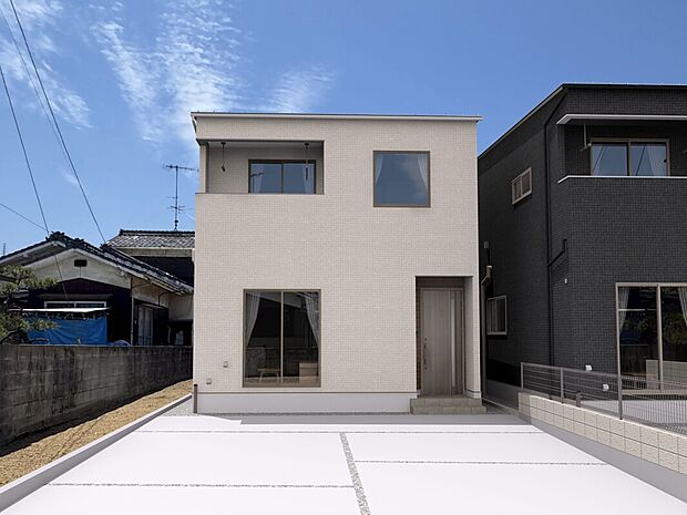 【松山市別府町建売(3)】間取りは4LDKと、プライベートスペースをしっかり確保しつつ、楽しい家族団らんもできる広々15帖のLDKがある住まいです♪※画像は完成予想図です。