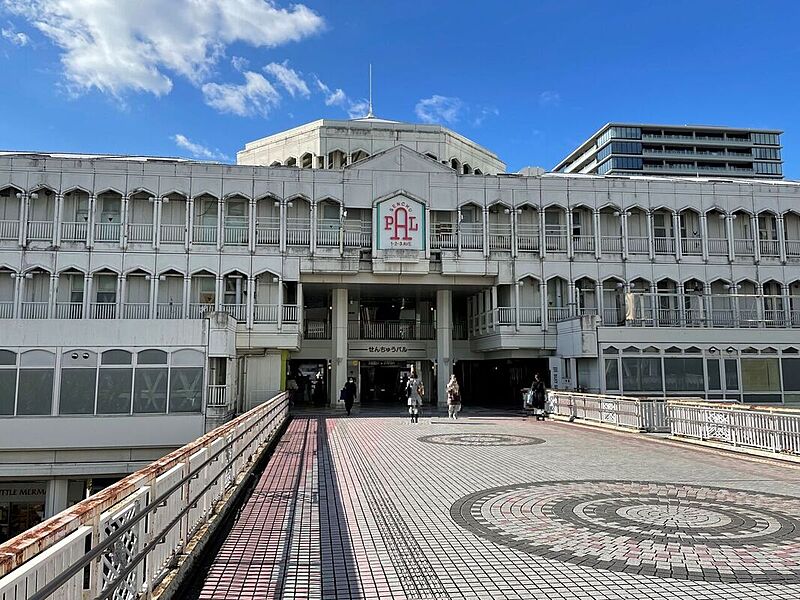 【車・交通】北大阪急行電鉄「千里中央」駅