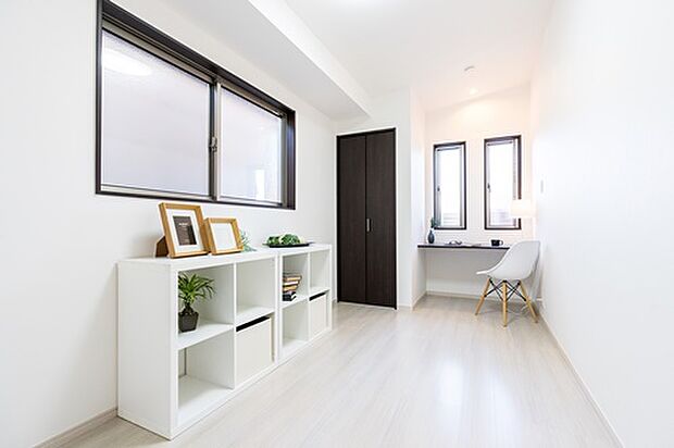 【ドリームタウンシリーズ施工例】
お電話で事前にご予約いただければ、平日のお仕事帰りのご案内も対応可能です。お客様のご都合に合わせて柔軟に対応いたしますので、お気軽にご相談ください!