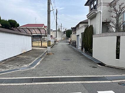 南側前面道路
