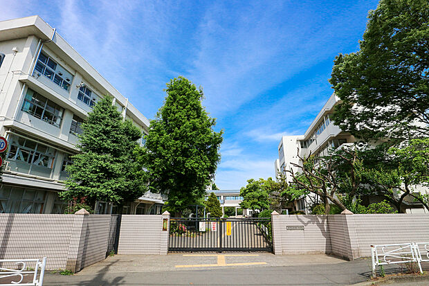 府中市立府中第六中学校(約1,240m)