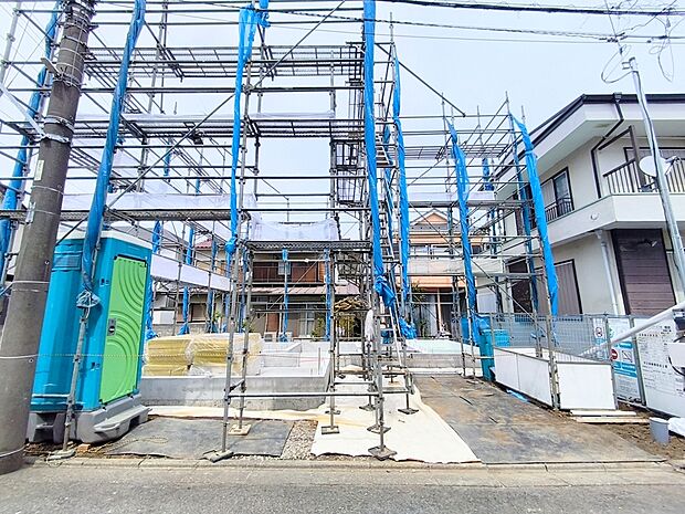 【現地外観写真】住まいの快適性と確かな安全性を充実させた設備、仕様です。
