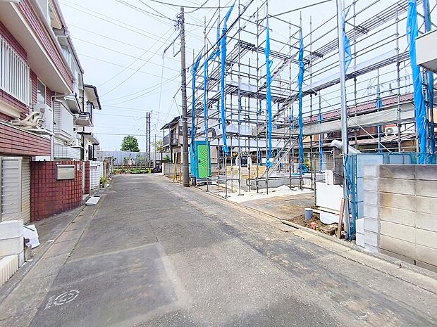 【前面道路含む現地写真】子育てにも嬉しい、緑豊かな自然が広がる閑静な住宅地です。この機会に是非現地をご覧ください。
