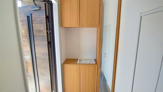 【玄関収納】同仕様物件の写真です。