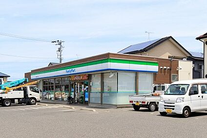 ファミリーマート 遠賀松の本六丁目店 徒歩393m