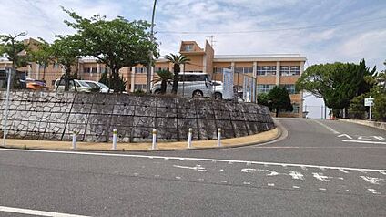 芦屋町立芦屋中学校 徒歩805m