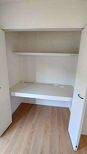 押し入れ